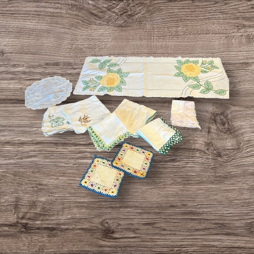 Vintage Table Runner Napkins Potholders Embroidered Lace Crochet Cross Stitch